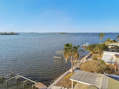 1836 Venetian Point Drive Clearwater FL 33755