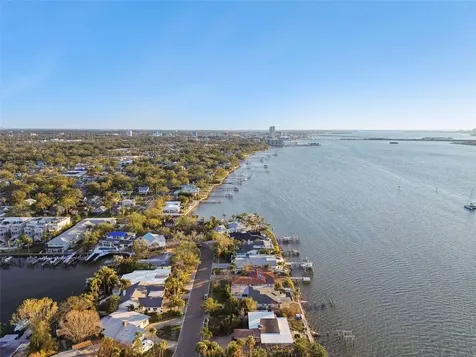 1836 Venetian Point Drive Clearwater FL 33755