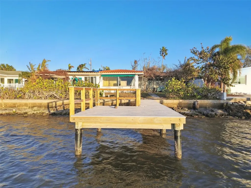 1836 Venetian Point Drive Clearwater FL 33755