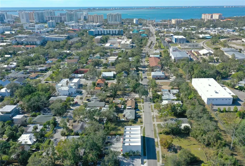 1744 10th Street Sarasota FL 34236