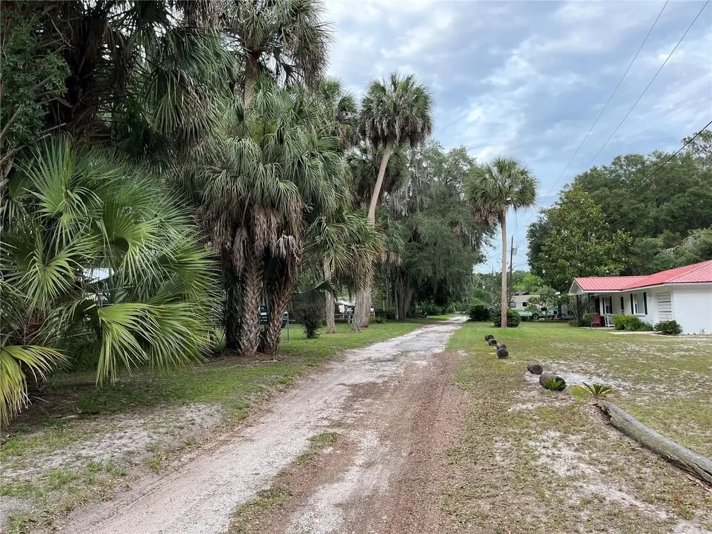 183RD Avenue Hawthorne FL 32640