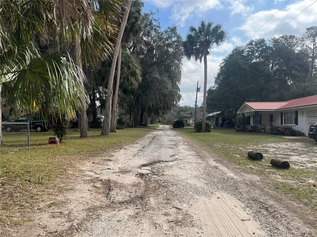 183RD Avenue Hawthorne FL 32640