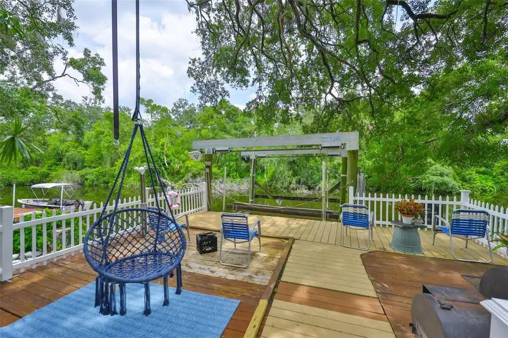 1745 E Mulberry Drive Tampa FL 33604