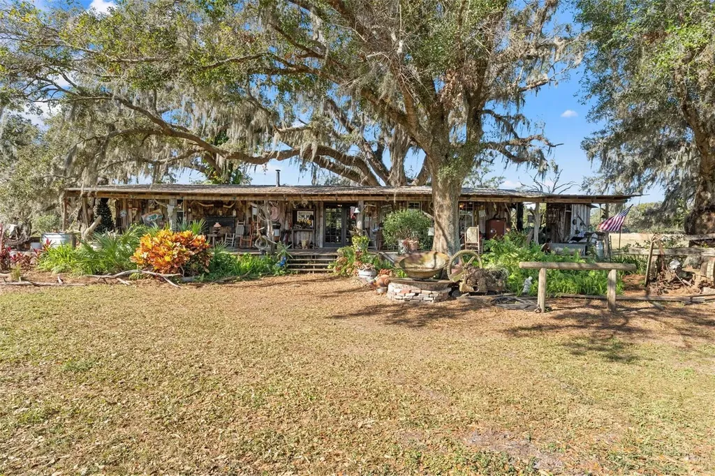 28121 Miller Road Dade City FL 33525