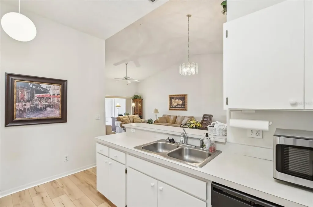 2315 New Orchard Court Sun City Center FL 33573