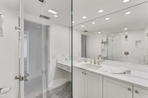 100 Sands Point Road Longboat Key FL 34228