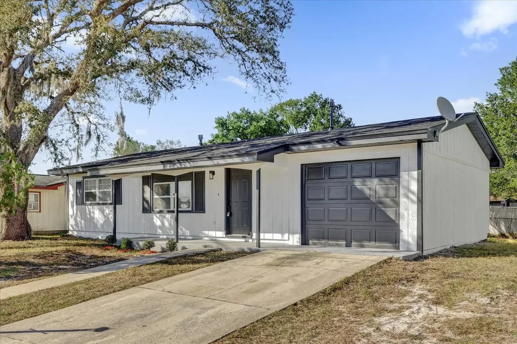 2952 Elkcam Boulevard Deltona FL 32738