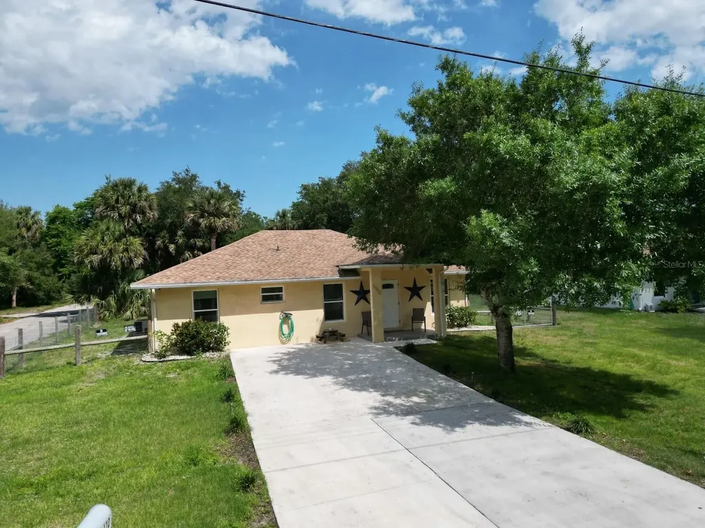 1110 SW 13th Avenue Okeechobee FL 34974