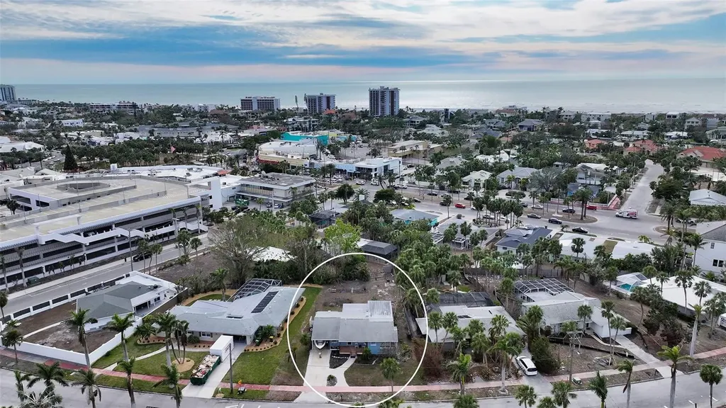 141 N Adams Drive Sarasota FL 34236