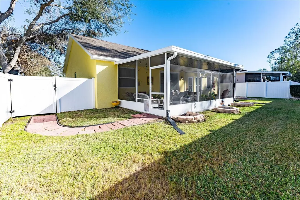 5215 New Brittany Lane Zephyrhills FL 33541