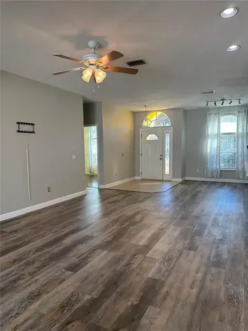 5215 New Brittany Lane Zephyrhills FL 33541