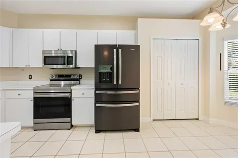 5215 New Brittany Lane Zephyrhills FL 33541
