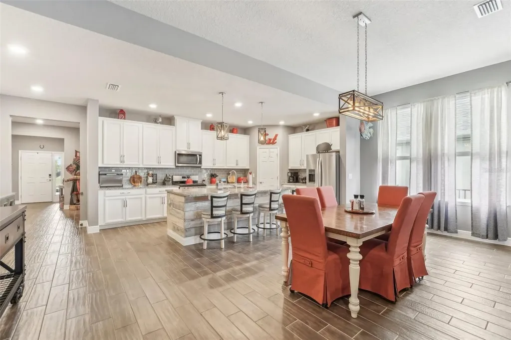 6028 Milestone Drive Apollo Beach FL 33572