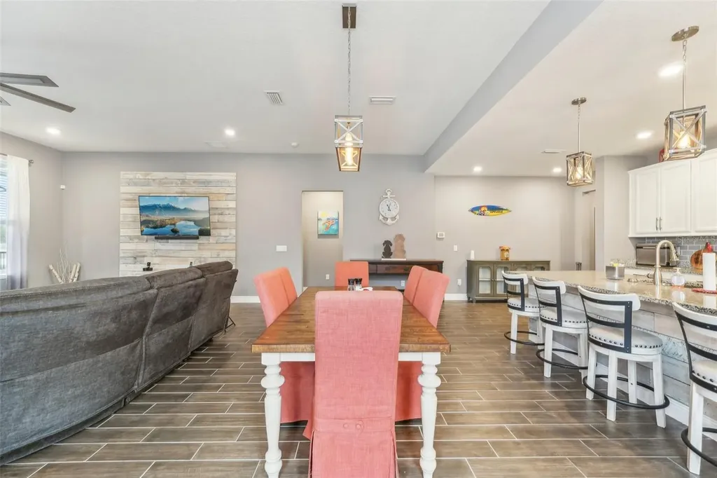 6028 Milestone Drive Apollo Beach FL 33572