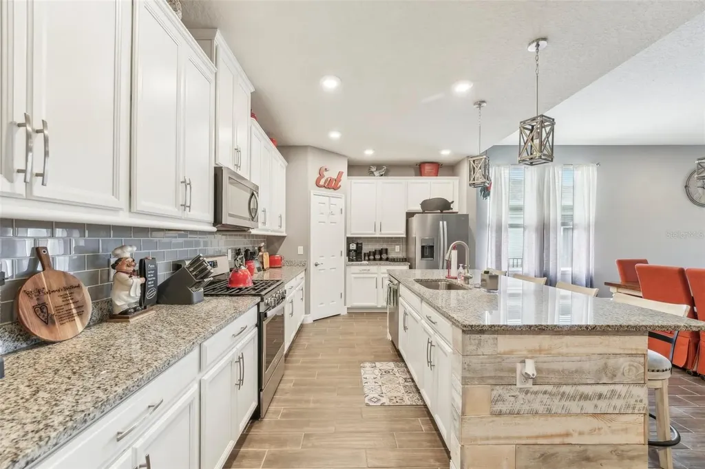 6028 Milestone Drive Apollo Beach FL 33572