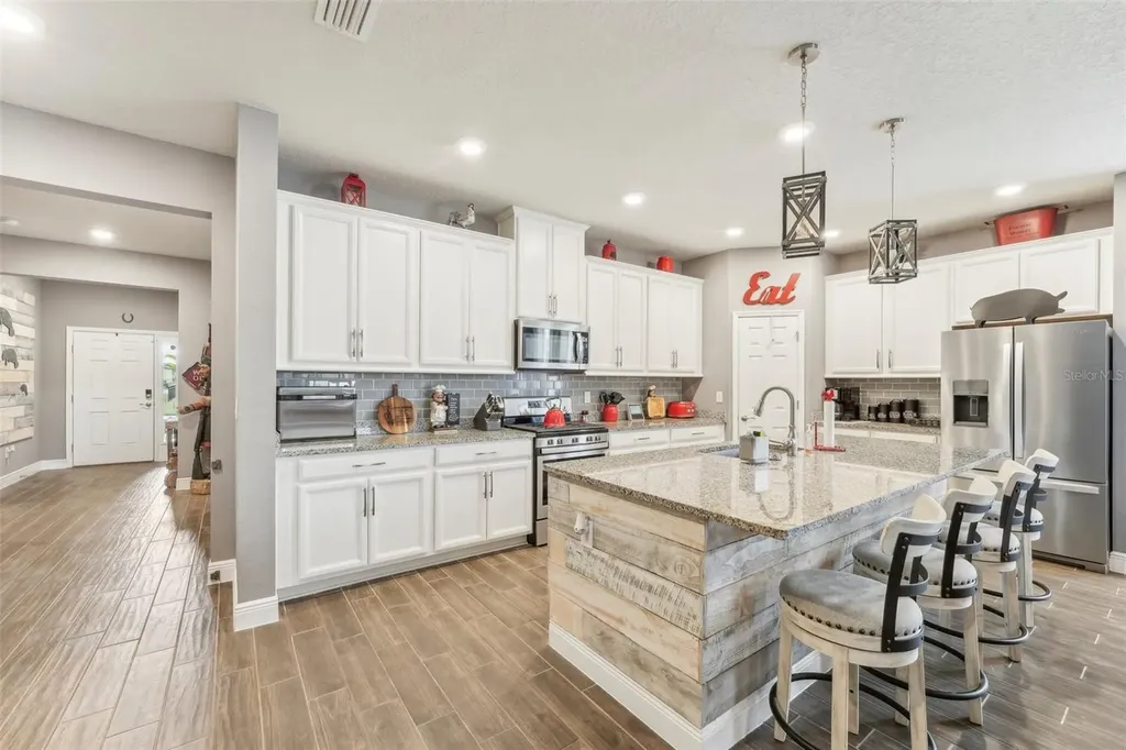 6028 Milestone Drive Apollo Beach FL 33572