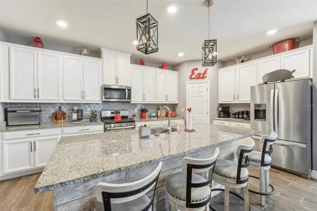 6028 Milestone Drive Apollo Beach FL 33572