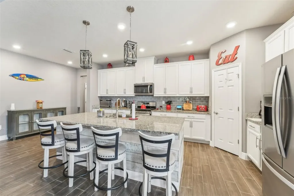 6028 Milestone Drive Apollo Beach FL 33572