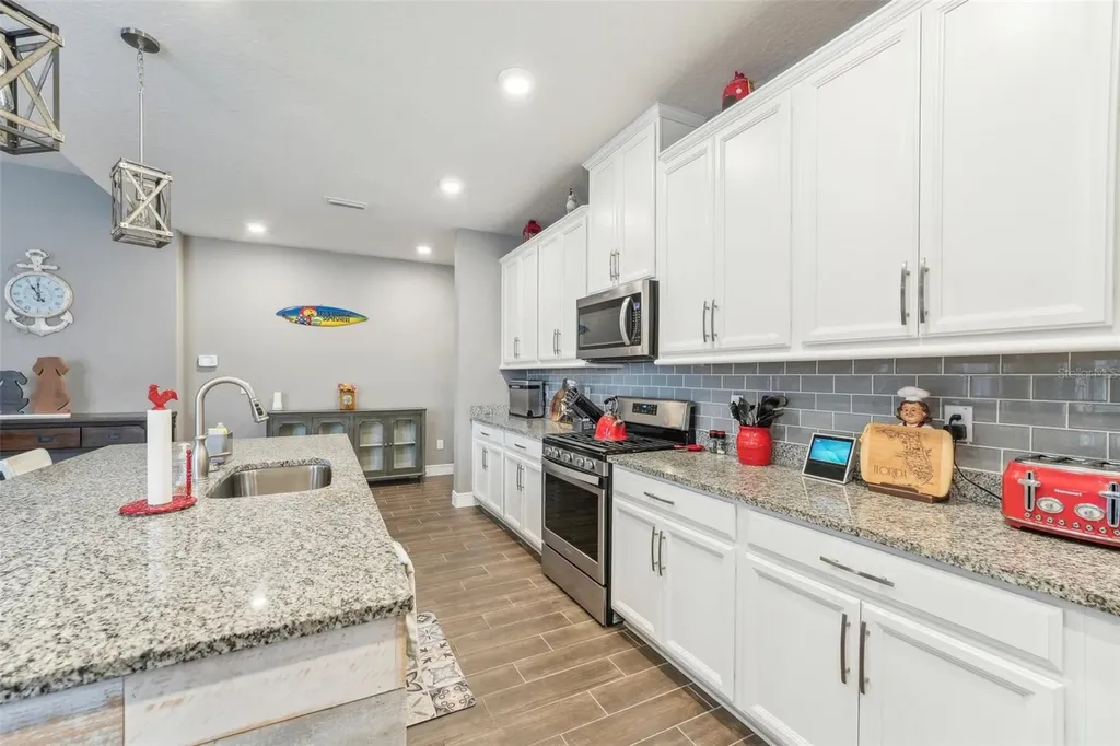 6028 Milestone Drive Apollo Beach FL 33572