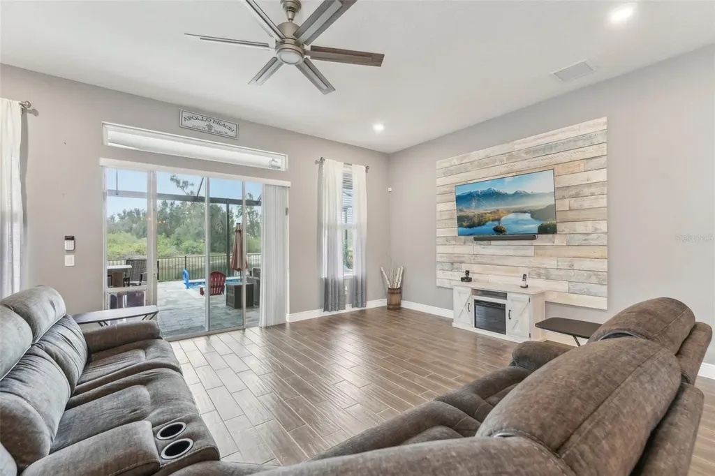 6028 Milestone Drive Apollo Beach FL 33572