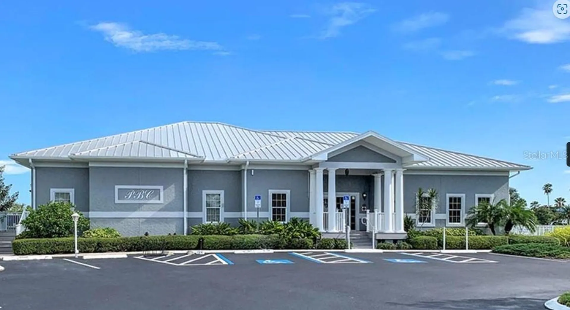 517 Woodstork Circle Bradenton FL 34209
