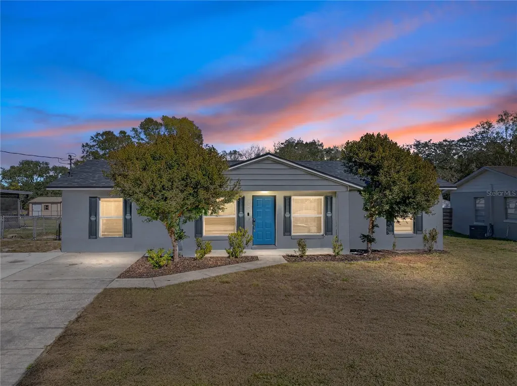 325 Honey Bee Lane Polk City FL 33868