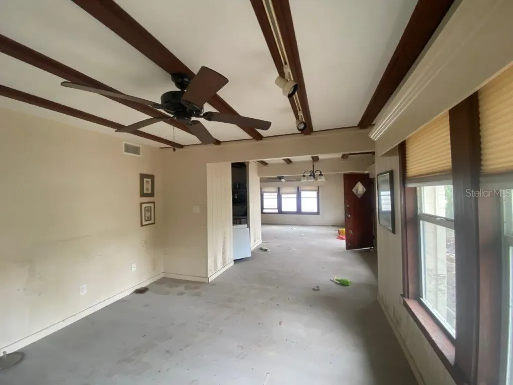 175 Island Circle Sarasota FL 34242