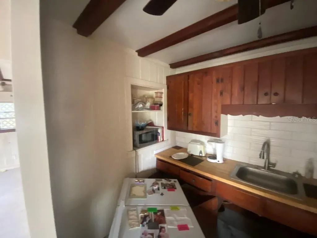 175 Island Circle Sarasota FL 34242