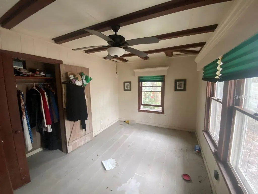 175 Island Circle Sarasota FL 34242