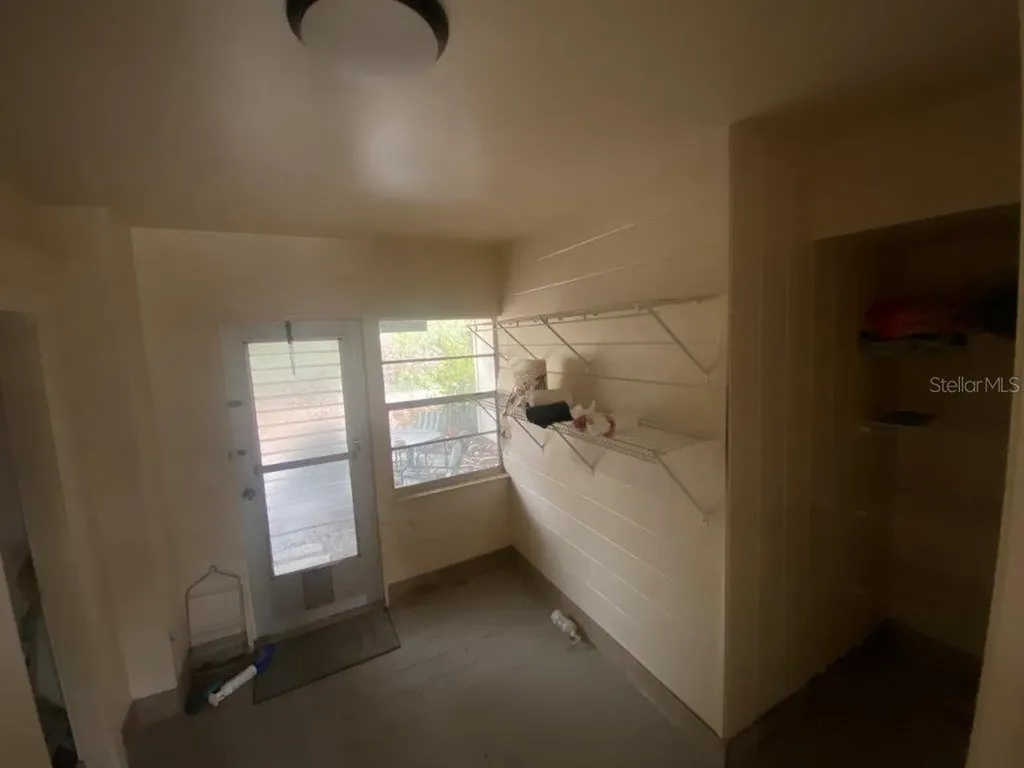 175 Island Circle Sarasota FL 34242