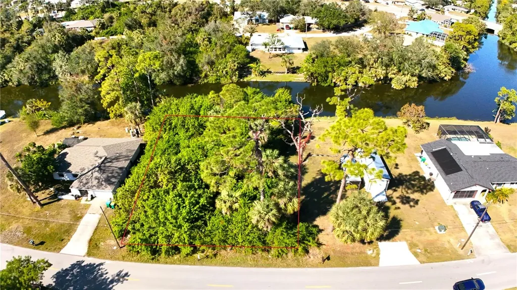 2259 Lakeshore Circle Port Charlotte FL 33952