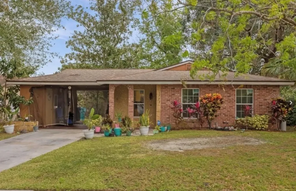 1783 Flores Court Orlando FL 32811