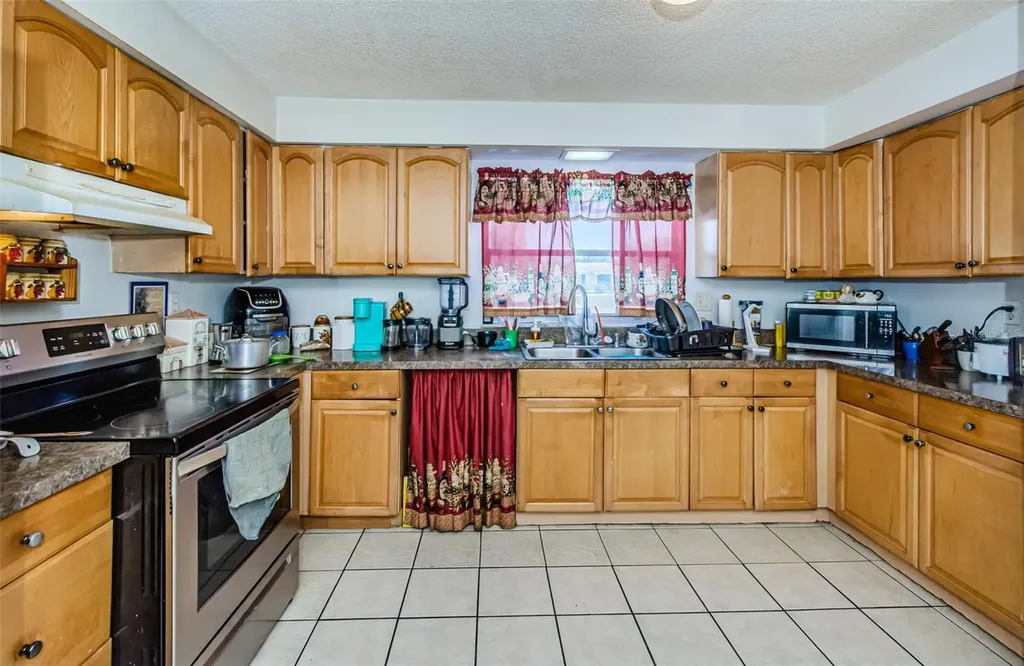 4573 Deltona Boulevard Spring Hill FL 34606