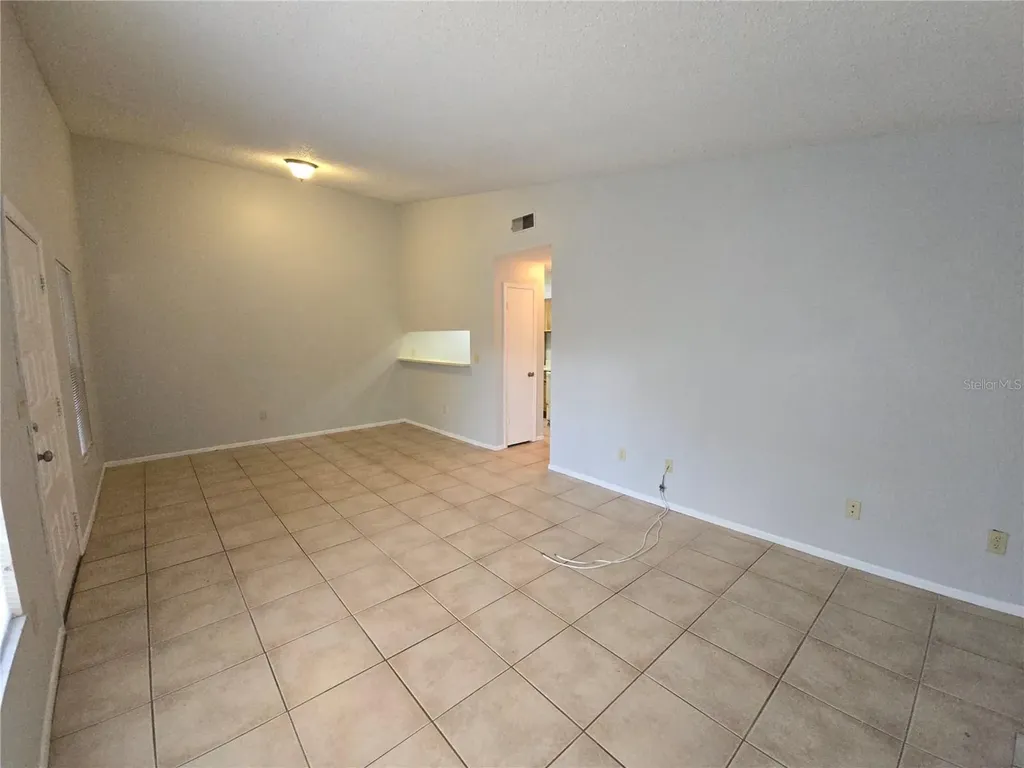 4031 Tumble Wood Trail Tampa FL 33613
