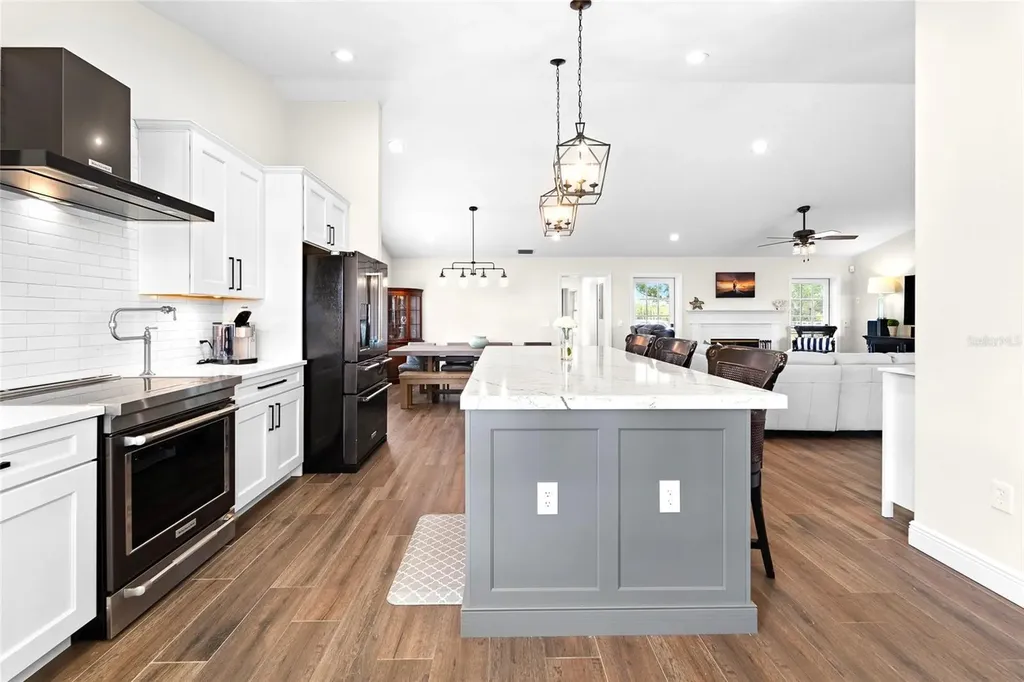 724 Bayshore Drive Terra Ceia FL 34250
