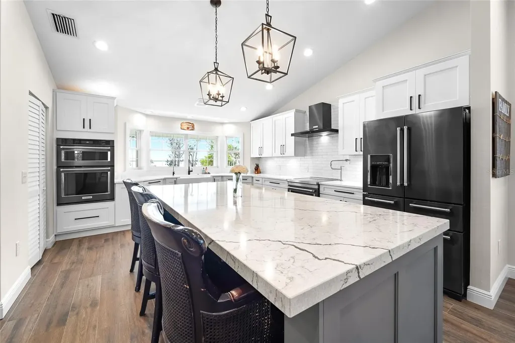 724 Bayshore Drive Terra Ceia FL 34250