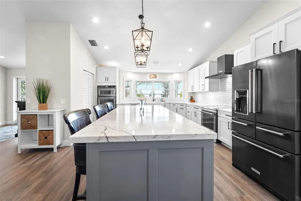 724 Bayshore Drive Terra Ceia FL 34250