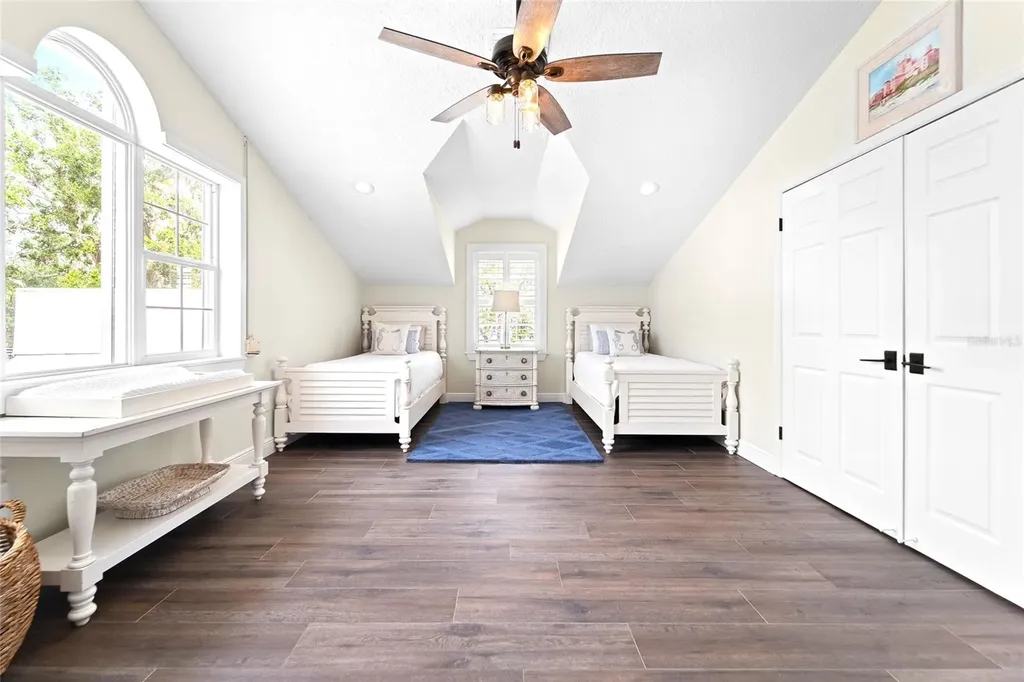 724 Bayshore Drive Terra Ceia FL 34250