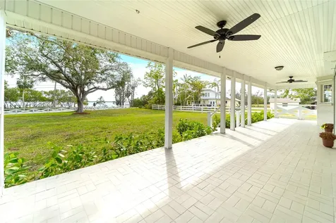 724 Bayshore Drive Terra Ceia FL 34250