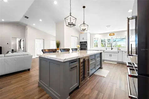 724 Bayshore Drive Terra Ceia FL 34250