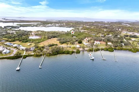 724 Bayshore Drive Terra Ceia FL 34250