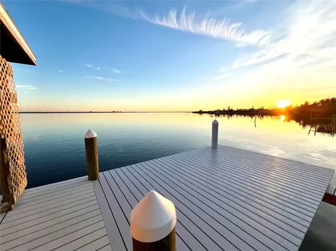 724 Bayshore Drive Terra Ceia FL 34250