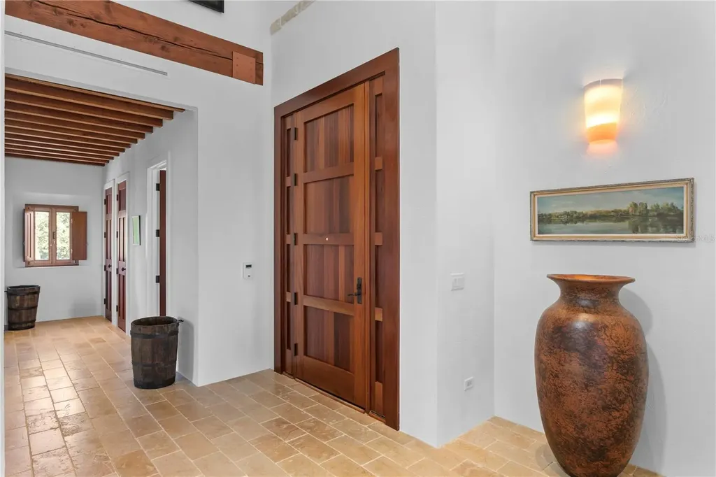 1571 Oceanview Drive St Petersburg FL 33715