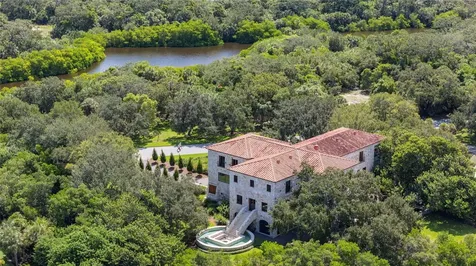 1571 Oceanview Drive St Petersburg FL 33715