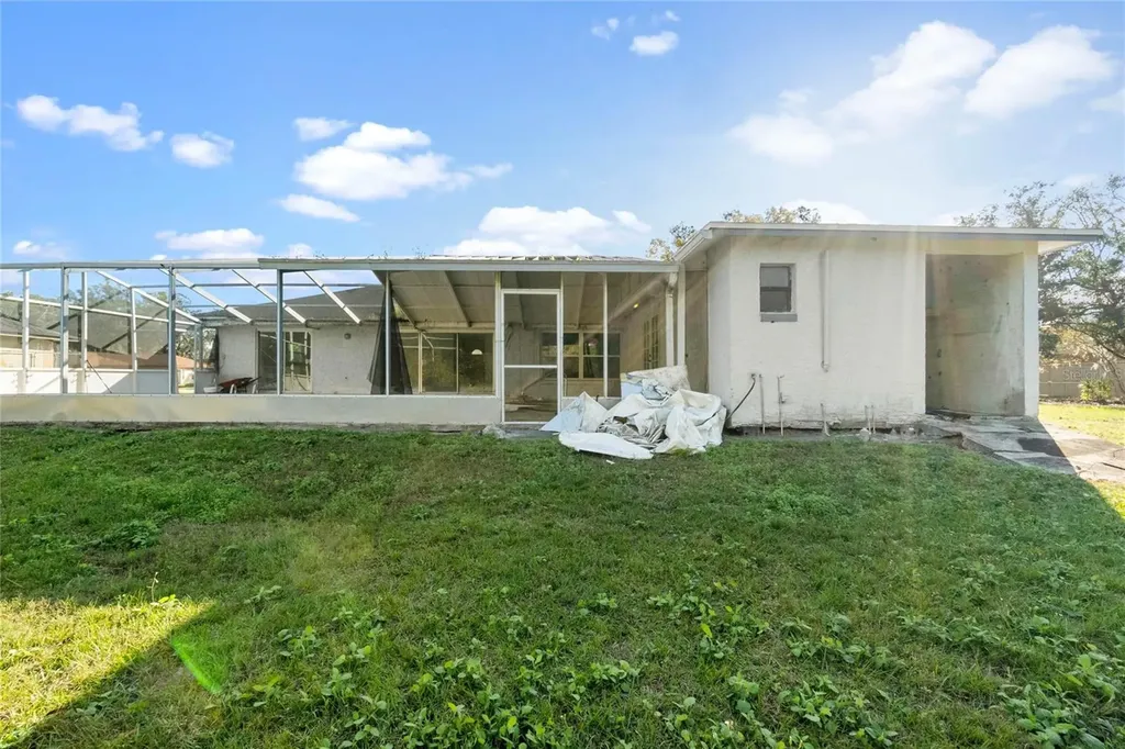 9405 Holbrook Drive Orlando FL 32817