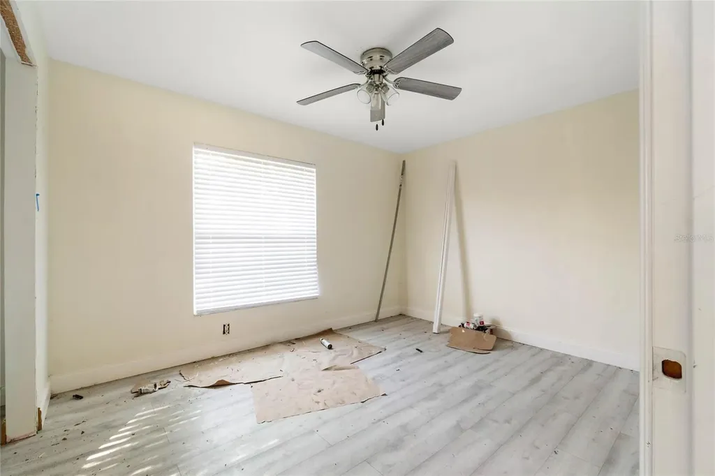 9405 Holbrook Drive Orlando FL 32817