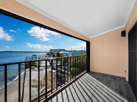 117 10TH Street N Bradenton Beach FL 34217