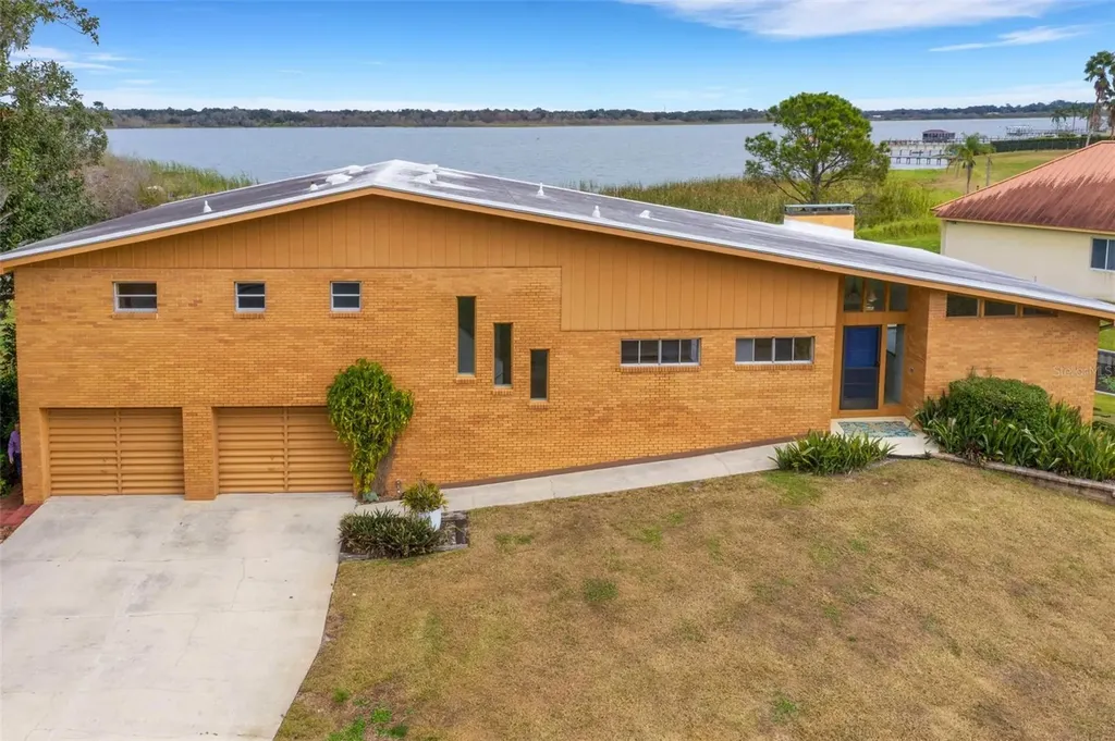 2834 Elizabeth Place Lakeland FL 33812