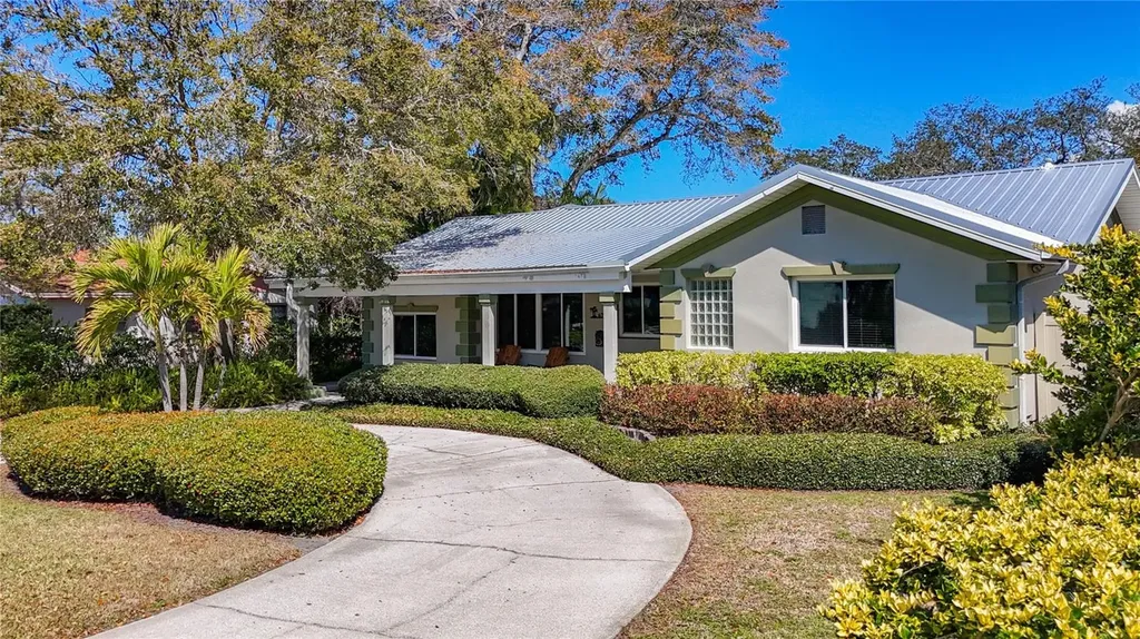6723 Mango Avenue S St Petersburg FL 33707