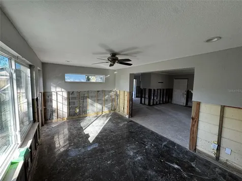 1600 Arizona Avenue NE St Petersburg FL 33703